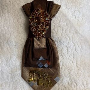 Brown Decorative Women's Scarf with Jeweled Brooch -